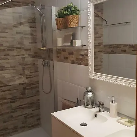 Apartment Paco I Cinteta *